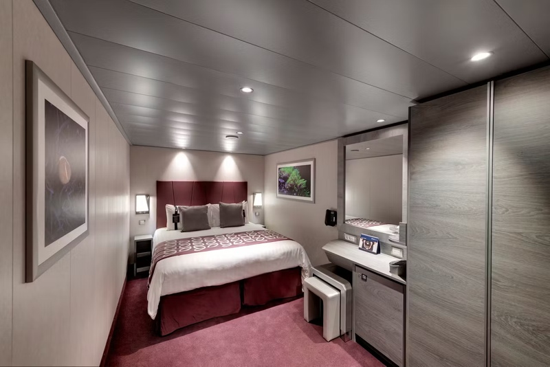 Interior (Bella Experience)